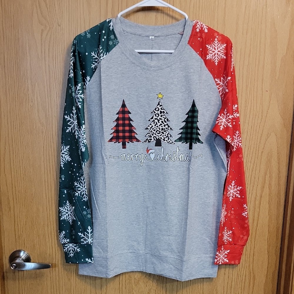 NWOT Festive Christmas Tree Shirt - Gray, Green, Red